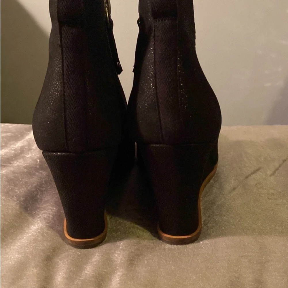 New Linea Paolo Winslet Wedge Bootie Black Size 8 - Picture 4 of 8